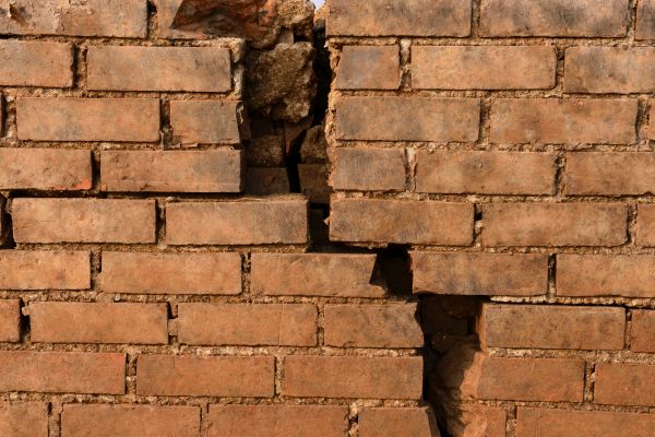 Broken Brick Repair in Lenexa